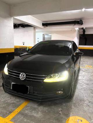 VOLKSWAGEN JETTA 1.4 16V TSI COMFORTLINE GASOLINA 4P TIPTRONIC VOLKSWAGEN JETTA 1.4 16V TSI COMFORTLINE GASOLINA 4P TIPTRONIC